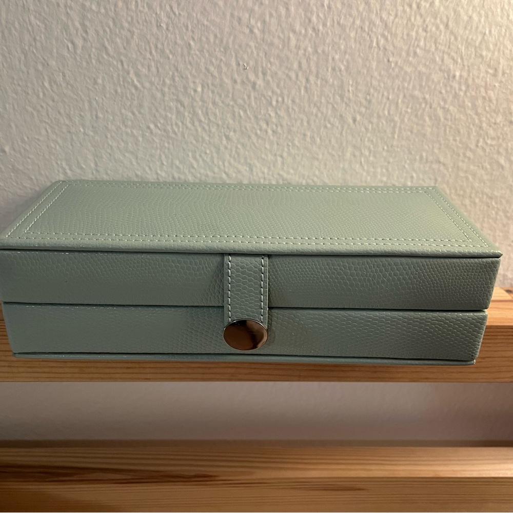 Elegant Light Blue Leather Jewelry Box